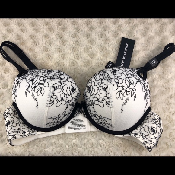 torrid Other - Torrid Size 40C Plunge Push Up Bra NWT